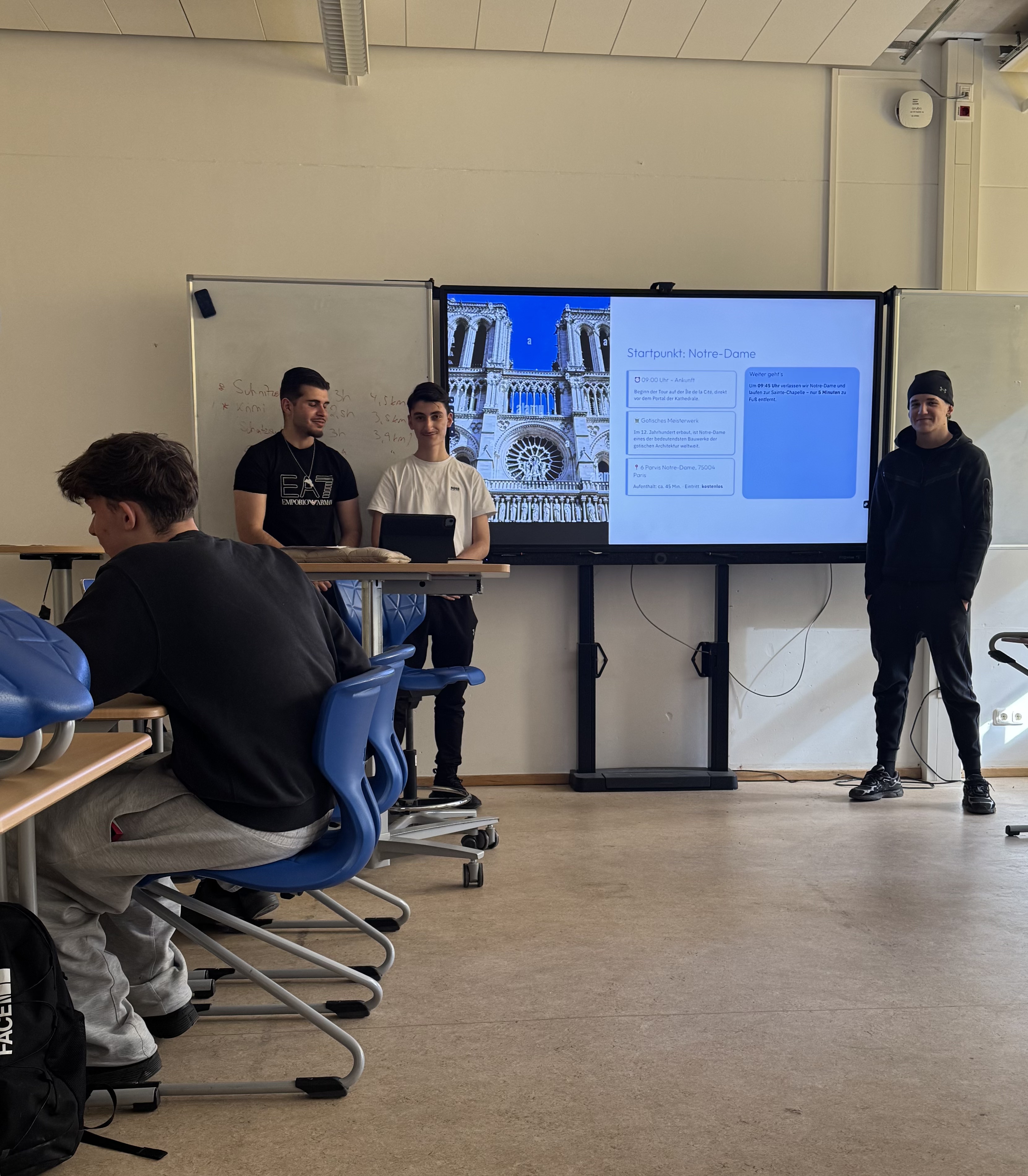 Bonjour Paris! Die ReiseführerWerkstatt startet durch